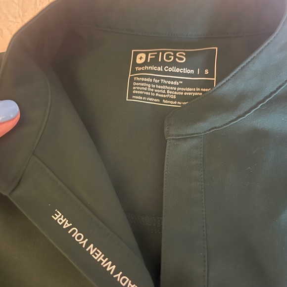 FIGS Women's Dark Green medical scrubs, jogger bottom, Women’s size small - Picture 6 of 8